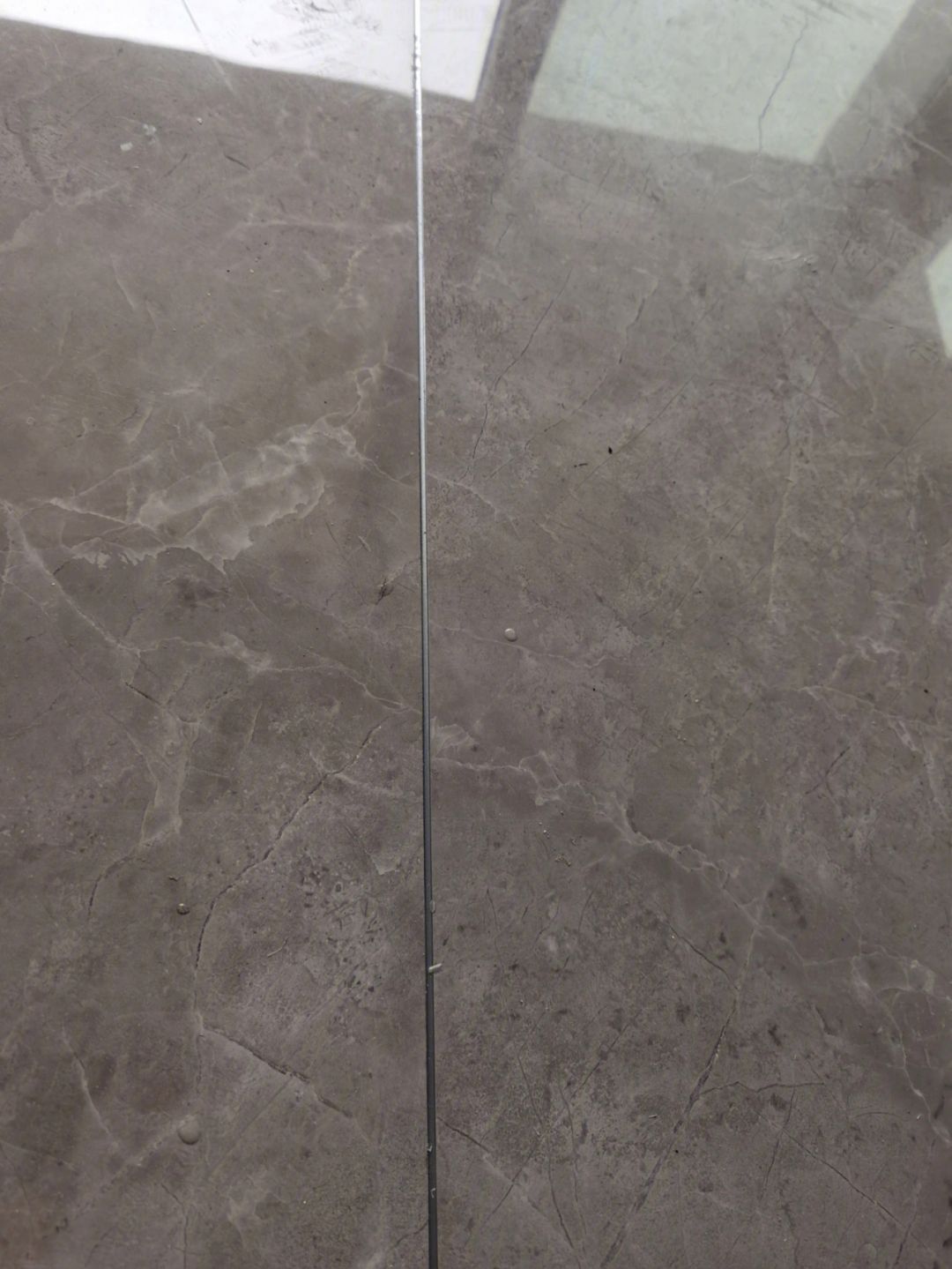 瓷砖师傅工钱多少钱一天 瓷砖师傅工钱多少钱一天